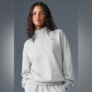 Alo yoga NWT heather Gray accolade quarter zip pullover size large